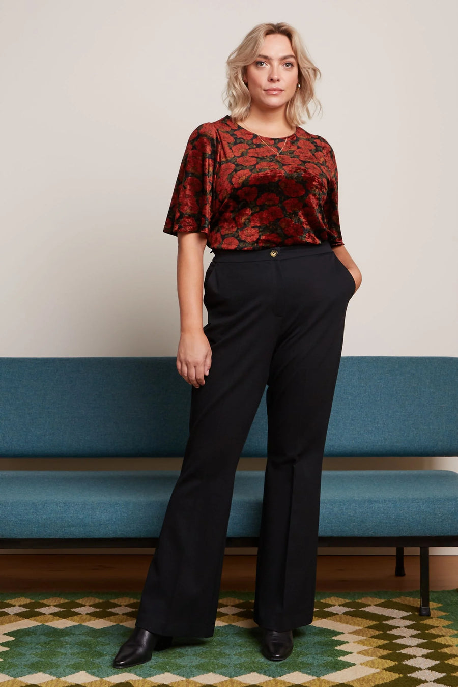 King Louie Marcie Flared Trousers Stoffhose mit Schlag, Aurora black