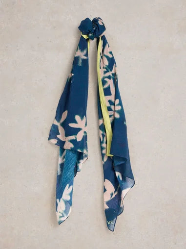 White Stuff Cherry Blossom Scarf Tuch blue mlt