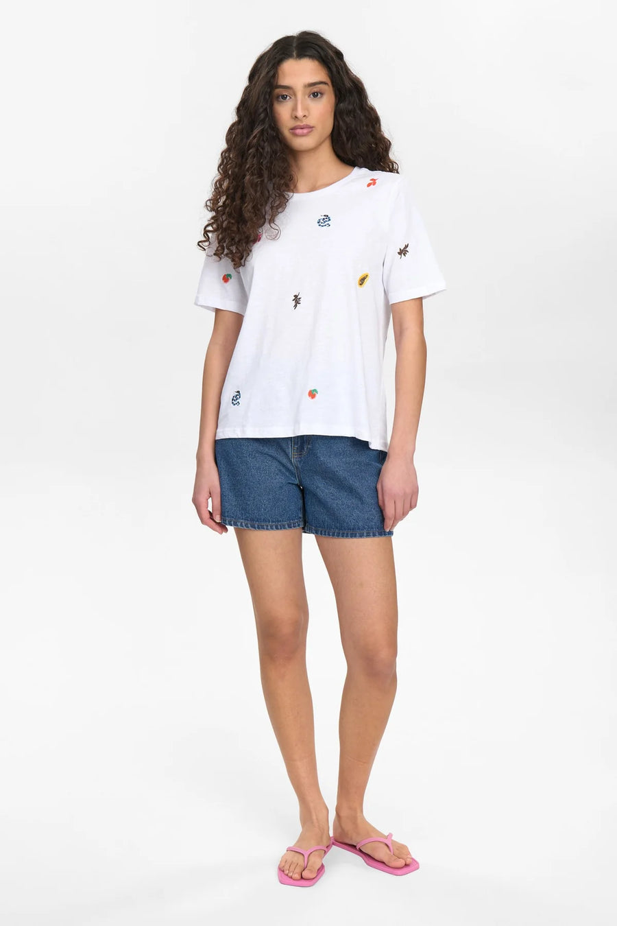 Nümph Nuzoey T-Shirt GOTS bright white mit Stickereien
