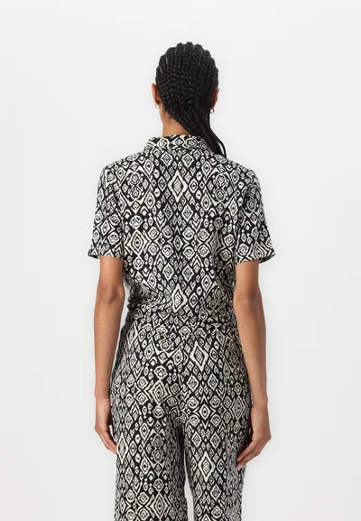 ICHI Ihlinno Shirtbluse black diamond ikat