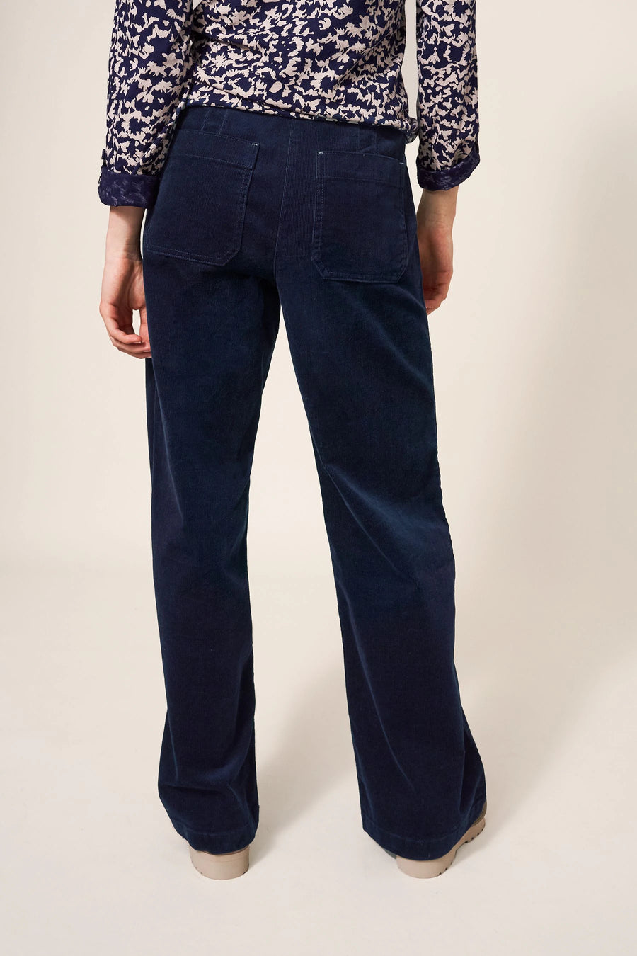 White Stuff Belle Cordhose mit weitem Bein dark navy